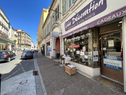   Droit au bail pour un local de 65m2 avec parking 