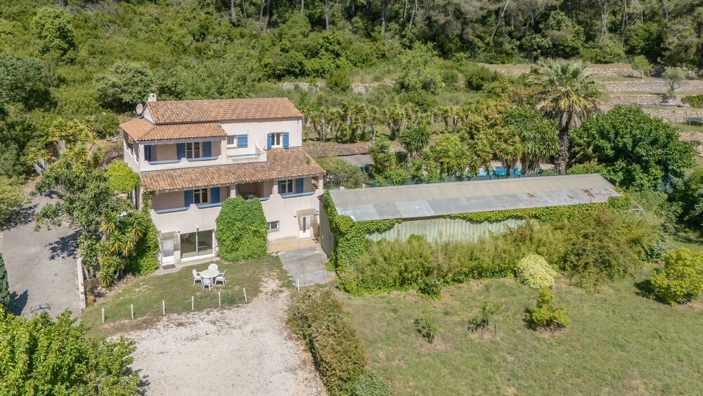 à vendre  Maison Carqueiranne (83320)