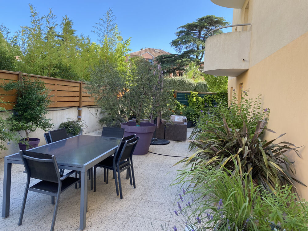 Vente Appartement Hyères ouest  superbe T3 de 65m2 avec terrasse de 128m2 avec parking Hyères