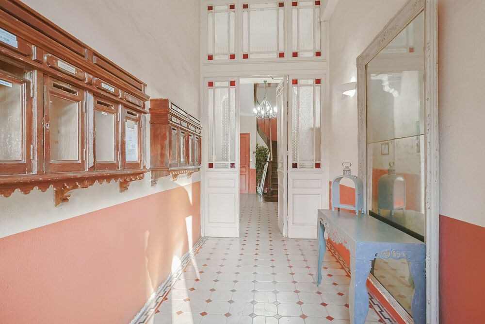 Vente Appartement Appartement bourgeois de type T4 de 126 m2 dans un bel immeuble du centre ville à Hyères Hyères