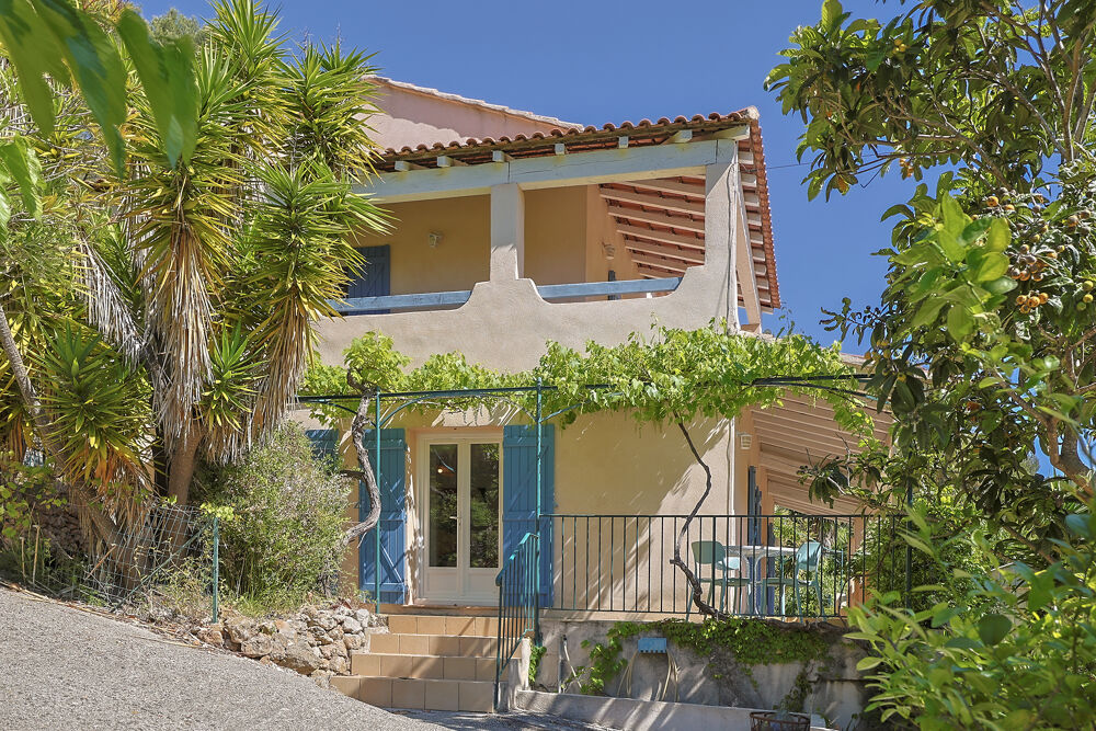 à vendre  Maison Carqueiranne (83320)
