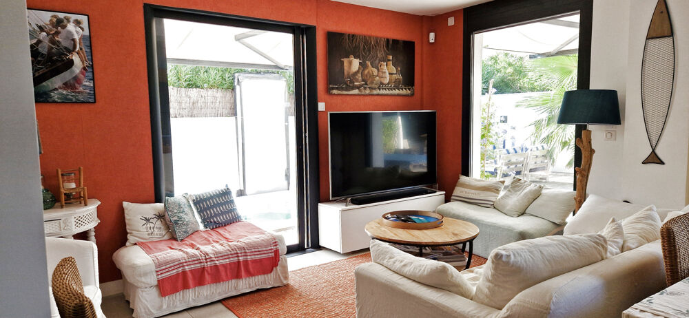 Exceptionnel à L'Ayguade à 200m de la plage superbe villa de 175m2 avec piscine