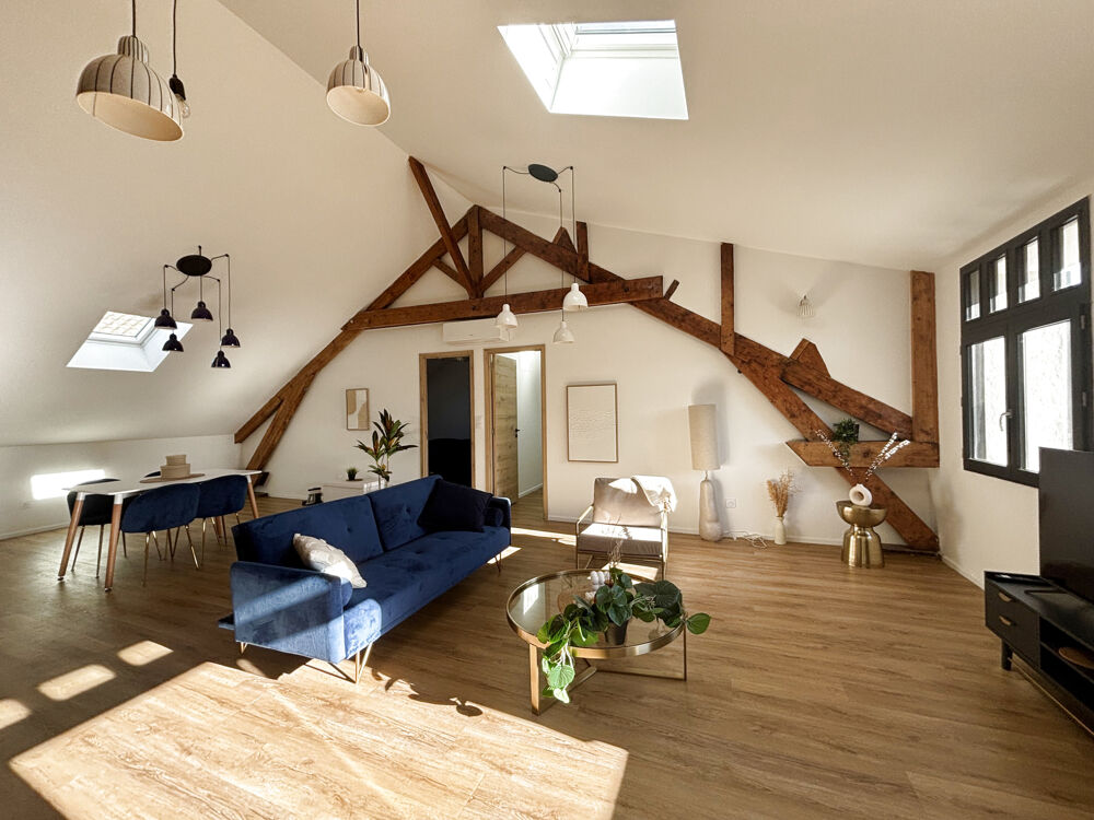 Vente Appartement Appartement T3 en dernier étage de 90 m2 habitables en plein coeur des commerces Hyères