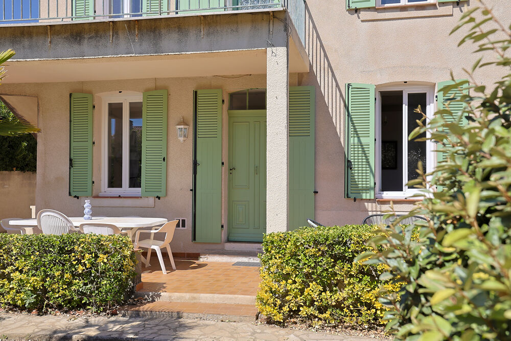 Vente Maison PORT DE CARQUEIRANNE - MAISON DE CARACTERE AVEC TERRAIN + GARAGE Carqueiranne