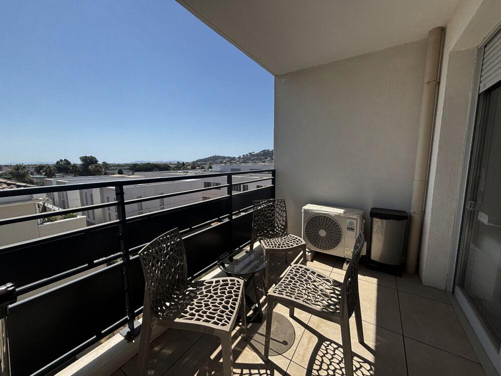 Vente Appartement Appartement T2 neuf en dernier étage avec ascenseur et vue dégagée jusqu'à la mer Hyeres