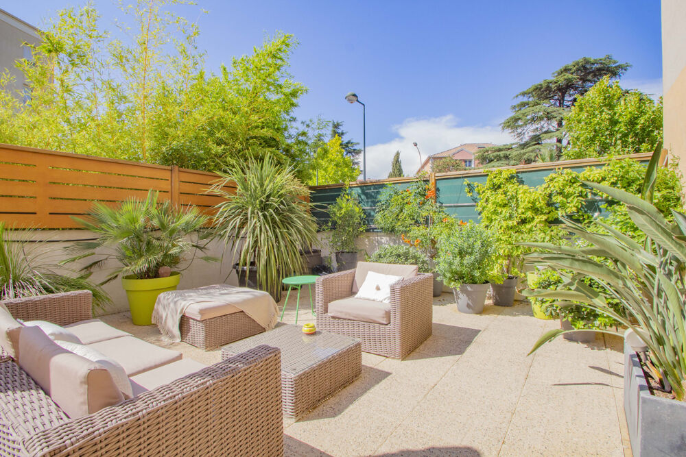 Vente Appartement Hyères ouest  superbe T3 de 65m2 avec terrasse de 128m2 avec parking Hyères
