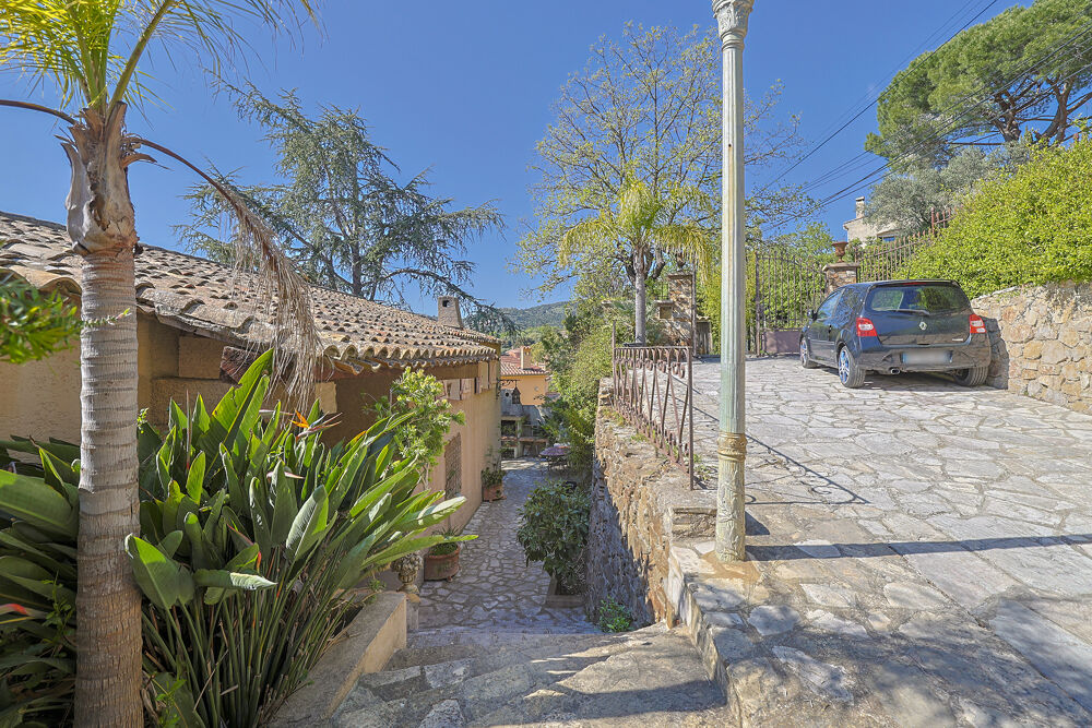 � vendre  Maison Hy�res (83400)