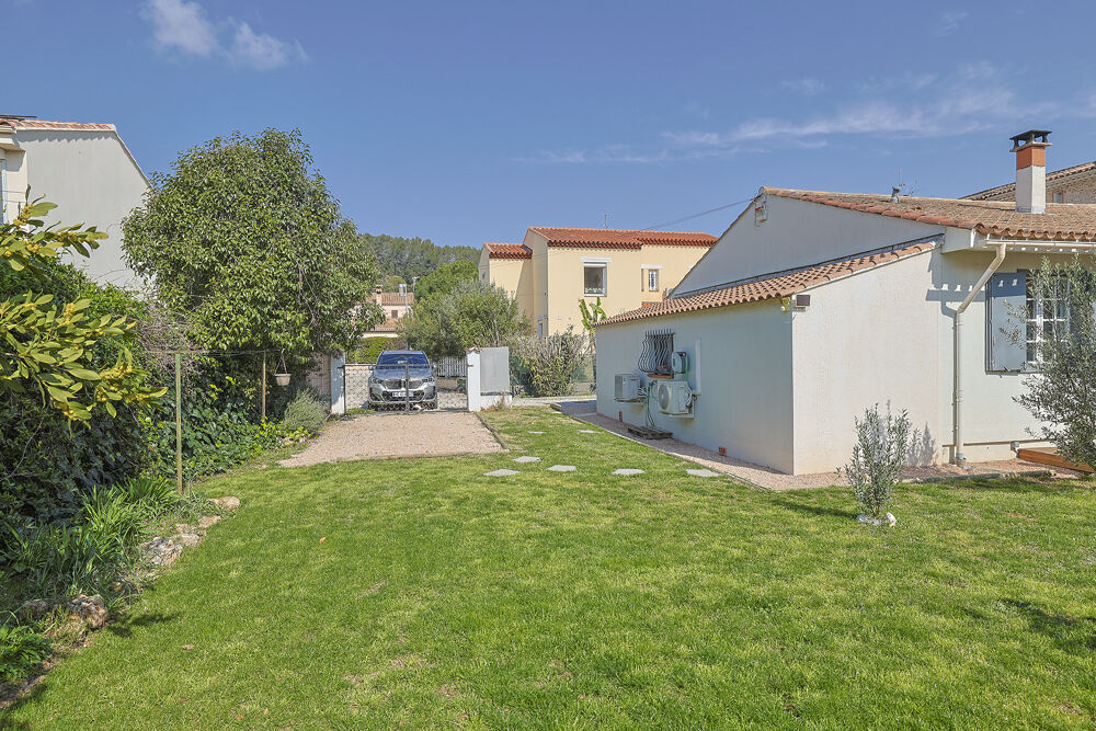 Villa T4 de plain-pied de 80m2 sur 655m2 de terrain à Pignans, quartier calme