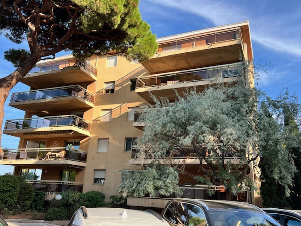 Vente Appartement Hyeres port-superbe t2 renové-vue degagée-proche mer Hyères