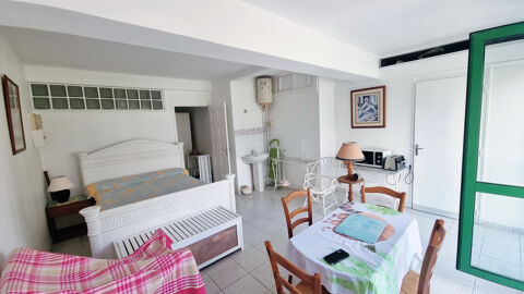   Local commerciale d'environ 37,90 m2 habitable situ� Blvd L�gitimus � POINTE-A-PITRE 