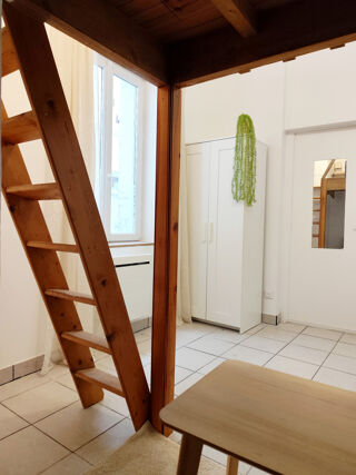  Appartement à louer 2 pièces 33 m²