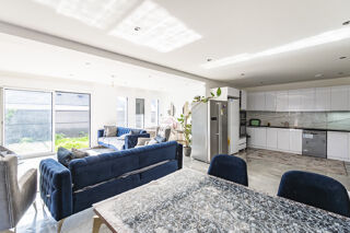  Propri�t�/ch�teau � vendre 7 pi�ces 220 m�