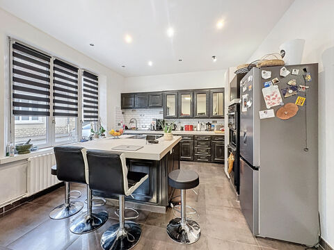  Propri�t�/ch�teau � louer 8 pi�ces 163 m� Prouilly