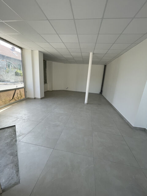   Local commercial rénové de 44 m2   Centre-ville de Fismes (51170) 