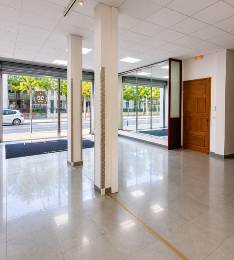   ENSEMBLE IMMOBILIER PROFESSIONNEL DE CARACTÈRE   638 m2 