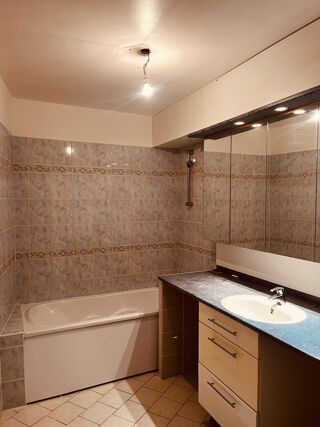  Appartement � vendre 3 pi�ces 83 m�