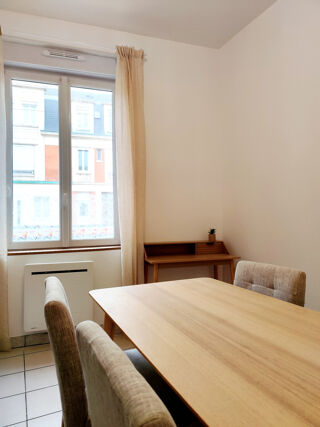  Appartement à louer 2 pièces 33 m²