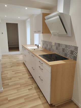  Maison à louer 6 pièces 160 m²