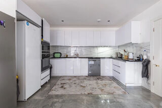  Propri�t�/ch�teau � vendre 7 pi�ces 220 m�