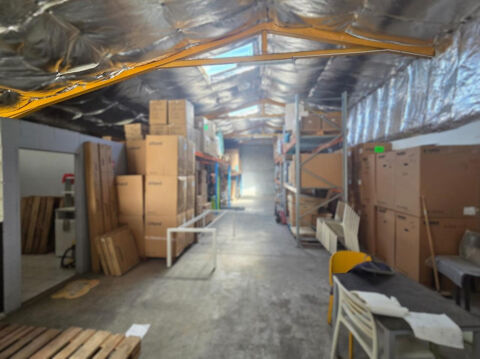   Local d'activités - Entreposage - Bureaux 250 m2 Le Port 