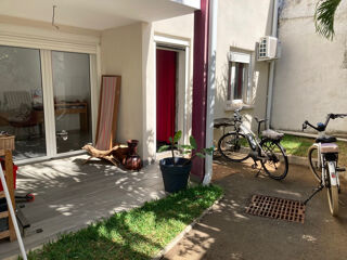  Appartement à louer 6 pièces 148 m²