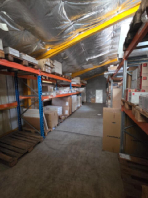   Local d'activités - Entreposage - Bureaux 250 m2 Le Port 