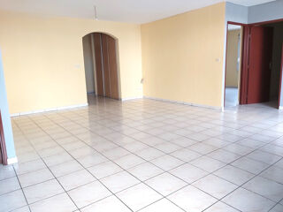  Appartement à louer 5 pièces 124 m²