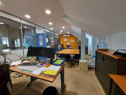 Bureau am&eacute;nag&eacute; de 150 m2 cl&eacute; en main 2400 97400 St denis