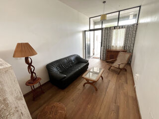  Appartement à louer 4 pièces 77 m²