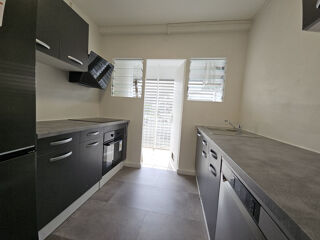  Appartement à louer 3 pièces 75 m²