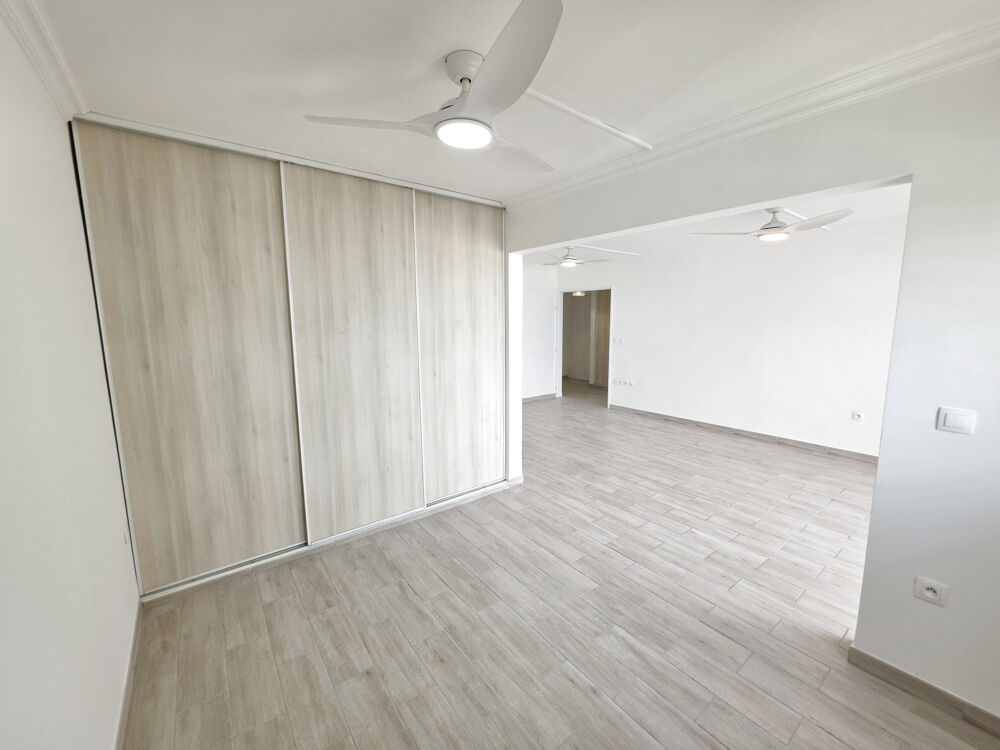 Vente Appartement A vendre appartement T4 proche collège Saint Michel St denis