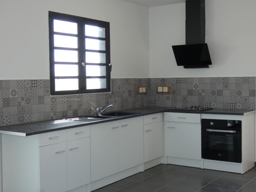 Maison neuve F4 à Bagatelle
