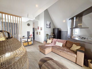  Appartement à louer 4 pièces 81 m²