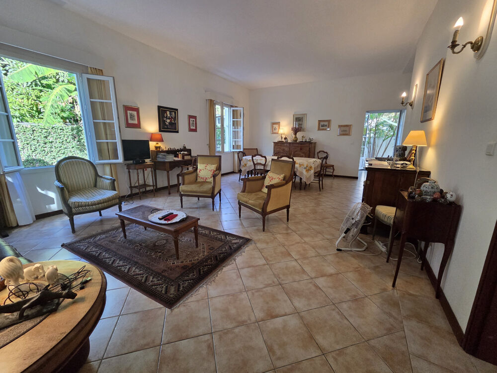 Vente Maison A vendre : grande villa familiale, possibilité de bureaux ou siège d'entreprise - St Denis Centre St denis