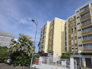 Appartement 4 pièces 87 m² · à Saint-Denis · 87 m² · 374 500 €