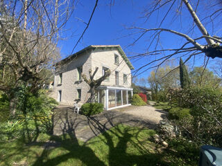 Propriété/château à vendre 9 pièces 223 m²