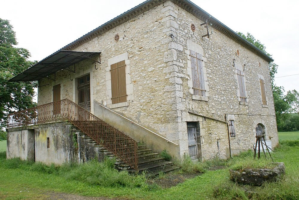 Vente Ferme FERMETTE D'ENVIRON  7 KM DE CAUSSADE DANS UN ENDROIT CALME SUR UN TERRAIN D'ENVIRON 5000M2 Caussade