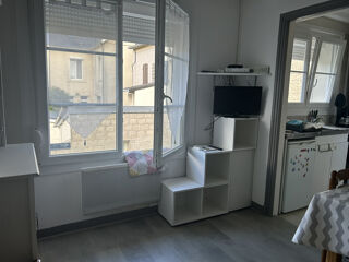  Appartement à louer 2 pièces 28 m²