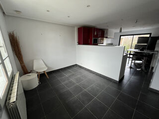  Maison � louer 9 pi�ces 216 m�