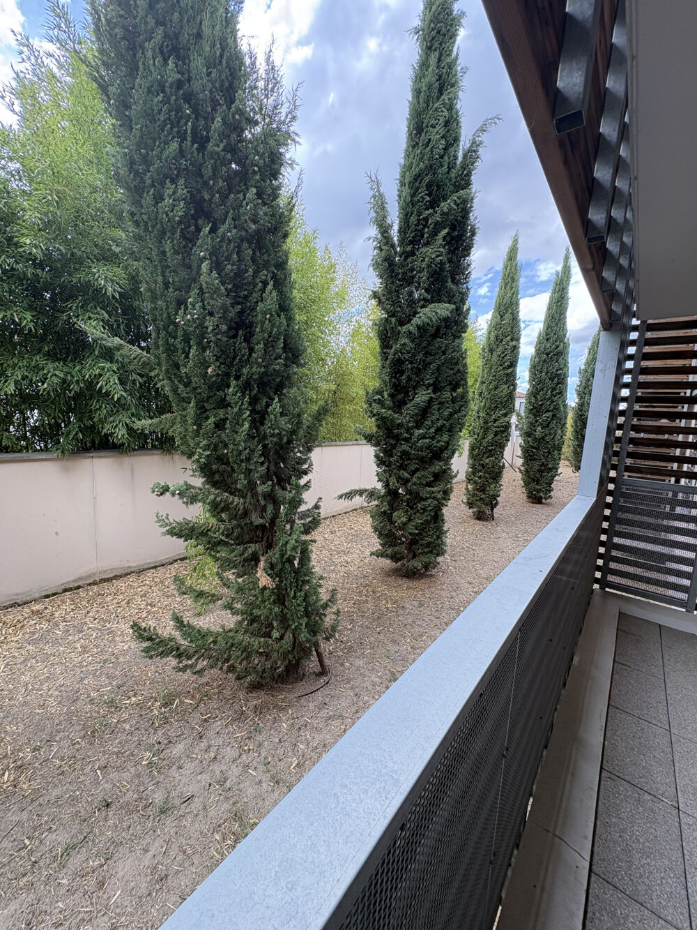 Launaguet- Résidence calme, récente- Beau T2 avec terrasse & 3 parkings