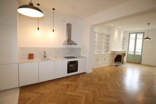  Appartement à vendre 5 pièces 155 m²