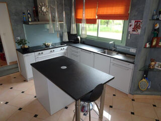  Maison  vendre 7 pices 238 m