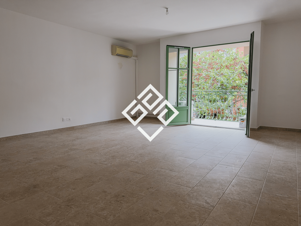 Maison de caractère rénovée avec local indépendant à Leucate