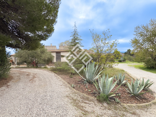  Maison  vendre 9 pices 315 m