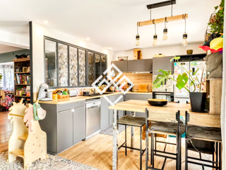  Maison � vendre 8 pi�ces 196 m�