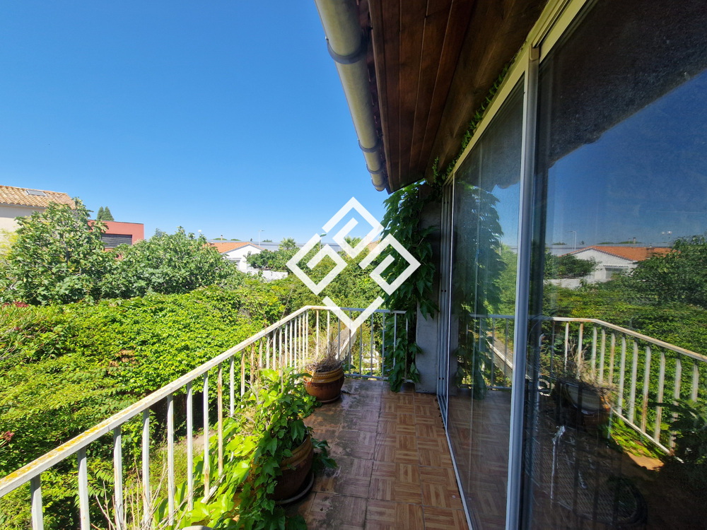 Maison 8 pièces 245 m² · à Lezignan Corbieres · 245 m² · 279 000 €