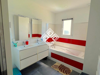  Maison à vendre 5 pièces 204 m² La palme