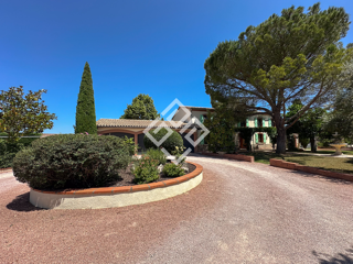  Propri�t�/ch�teau � vendre 6 pi�ces 265 m�