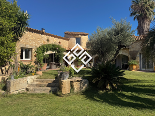  Maison � vendre 5 pi�ces 220 m�