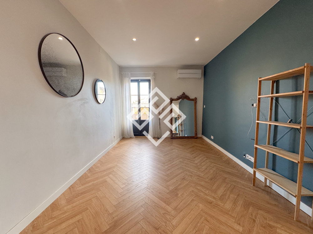 Appartement T4 centre ville avec terrasse, garage, bureau